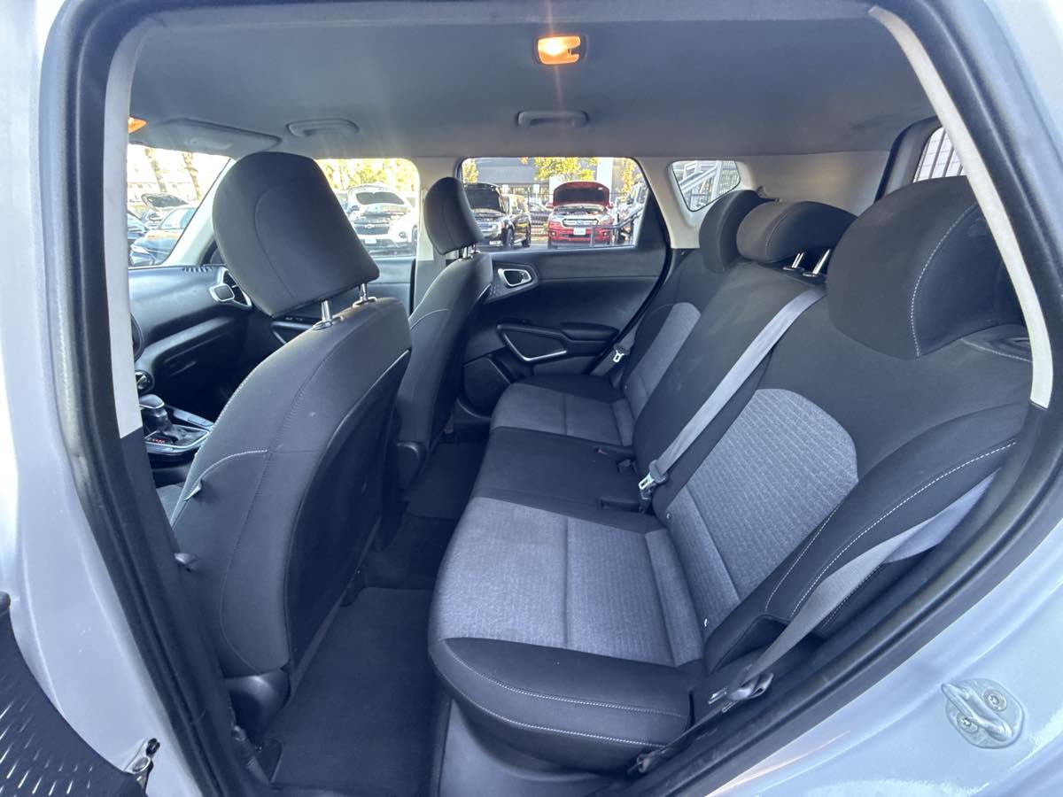 2020 Kia Soul S - Photo 23