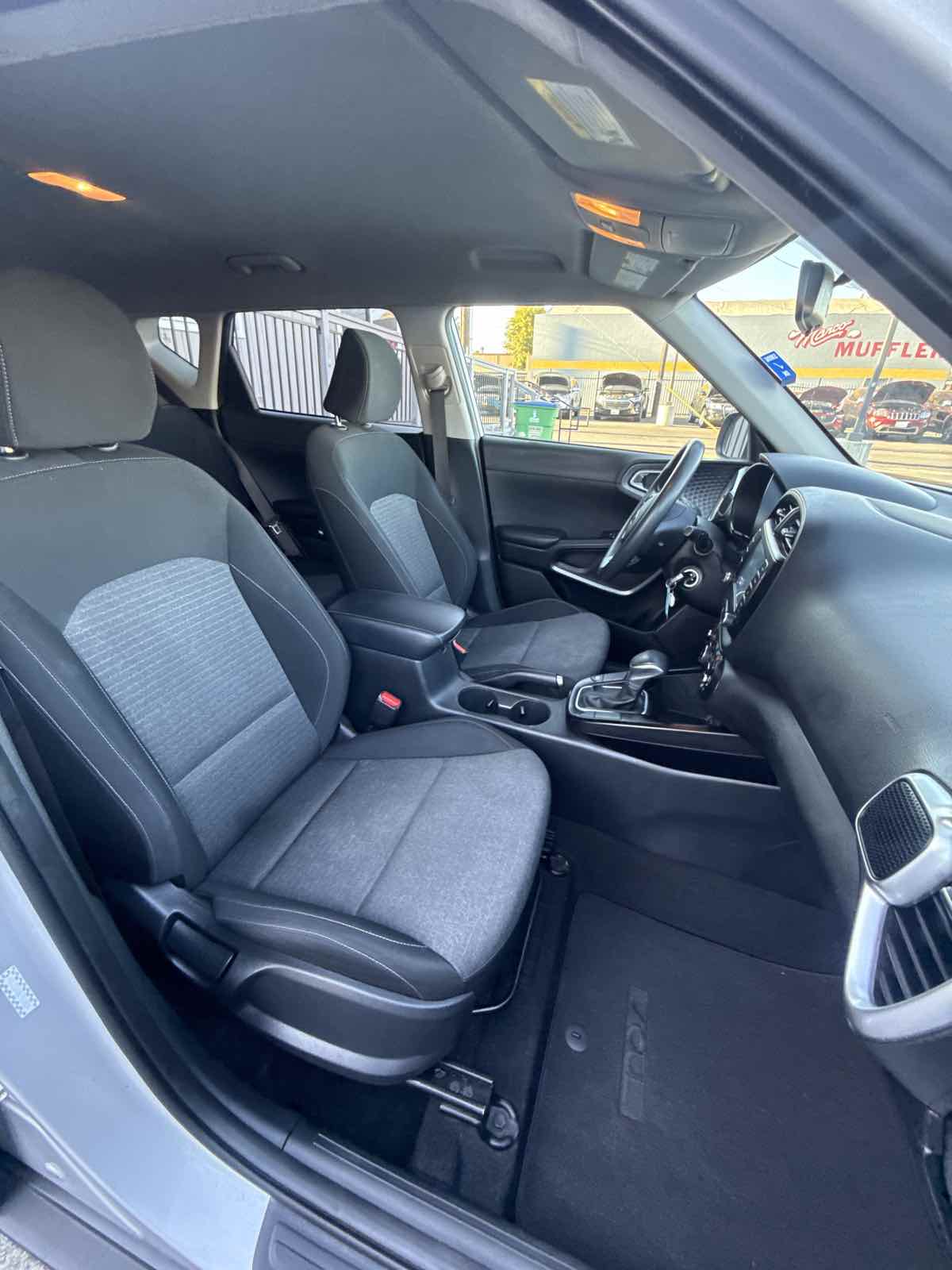 2020 Kia Soul S - Photo 25
