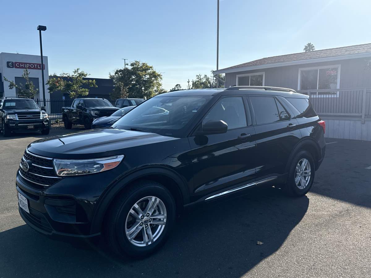 2020 Ford Explorer XLT - Photo 3