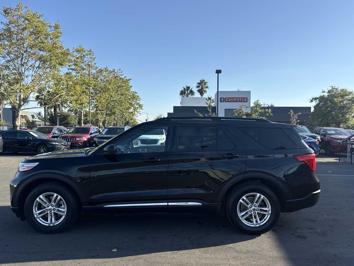 2020 Ford Explorer XLT - Photo 4