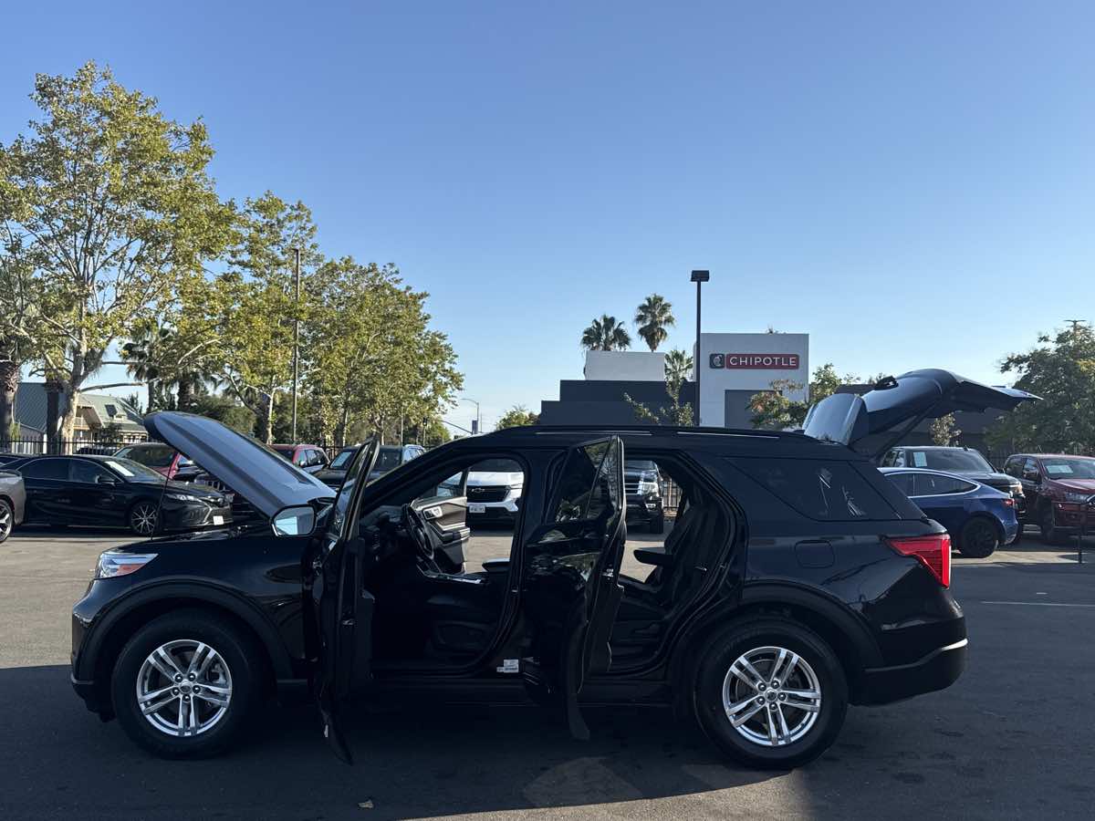 2020 Ford Explorer XLT - Photo 13