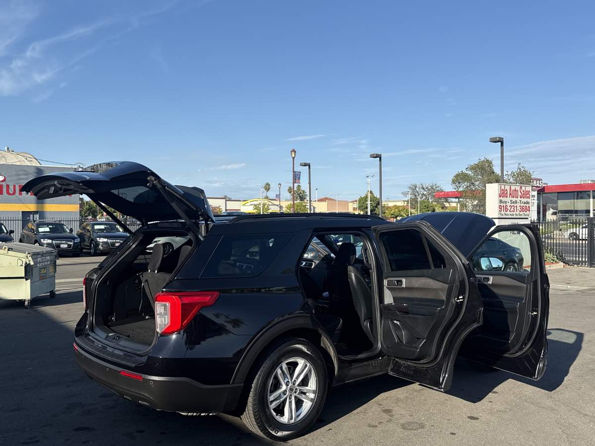 2020 Ford Explorer XLT - Photo 16