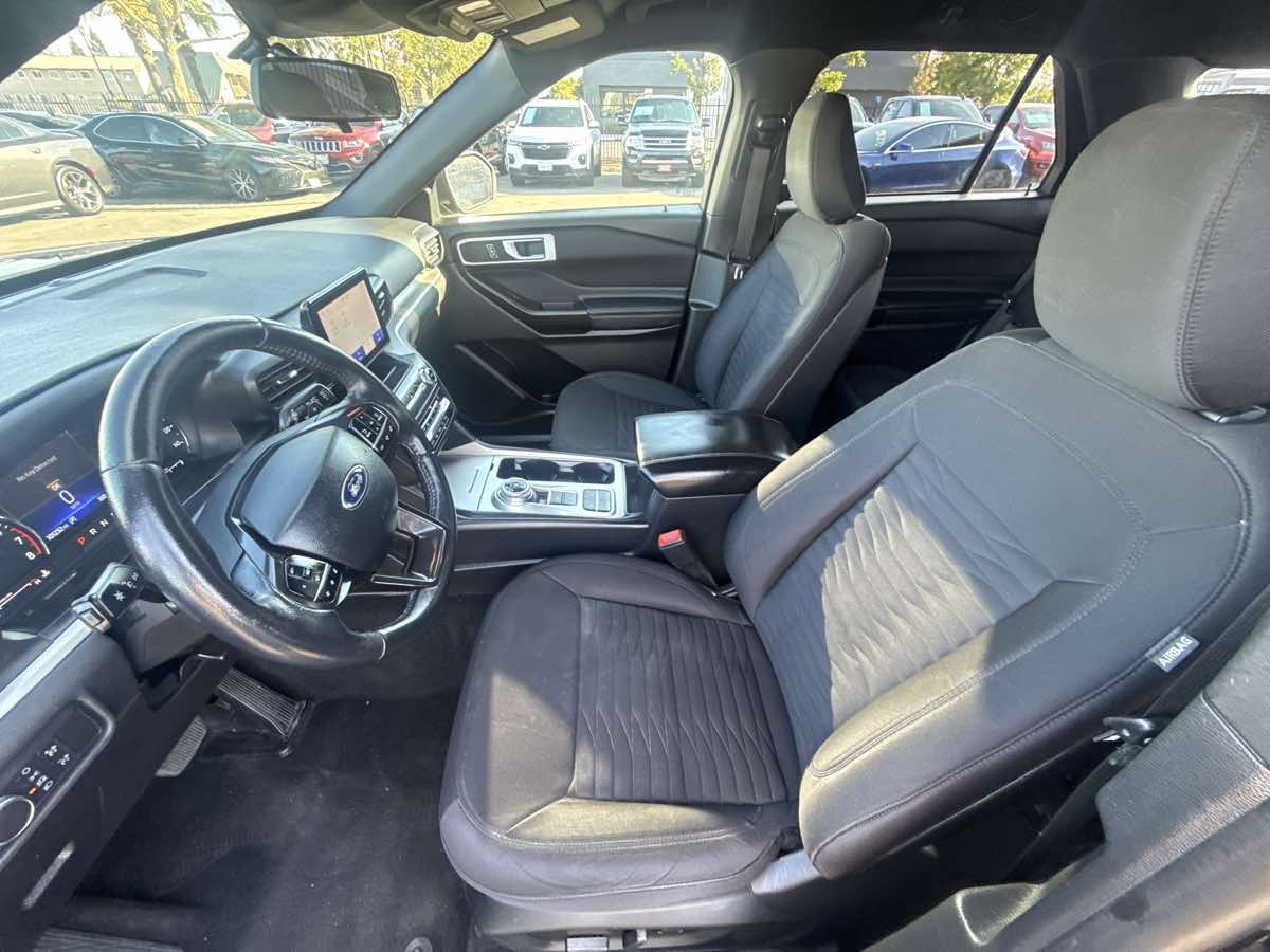2020 Ford Explorer XLT - Photo 20