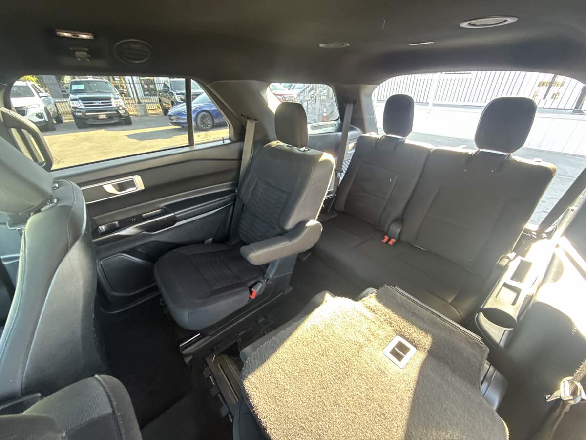 2020 Ford Explorer XLT - Photo 23