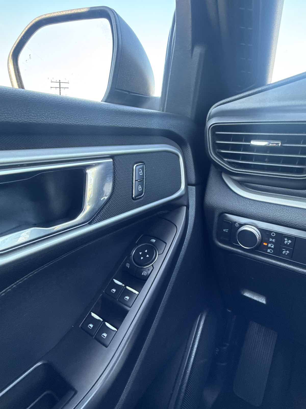 2020 Ford Explorer XLT - Photo 36