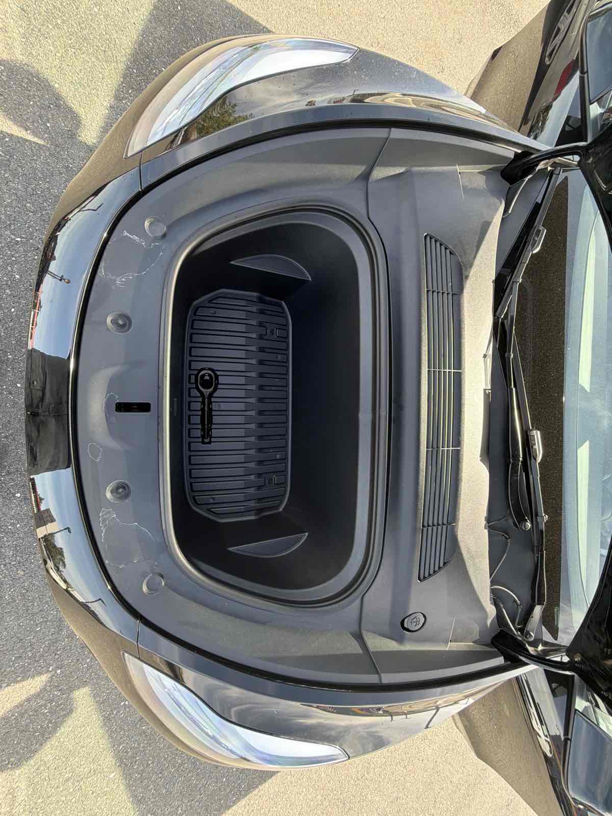 Tesla Model Y photo 18