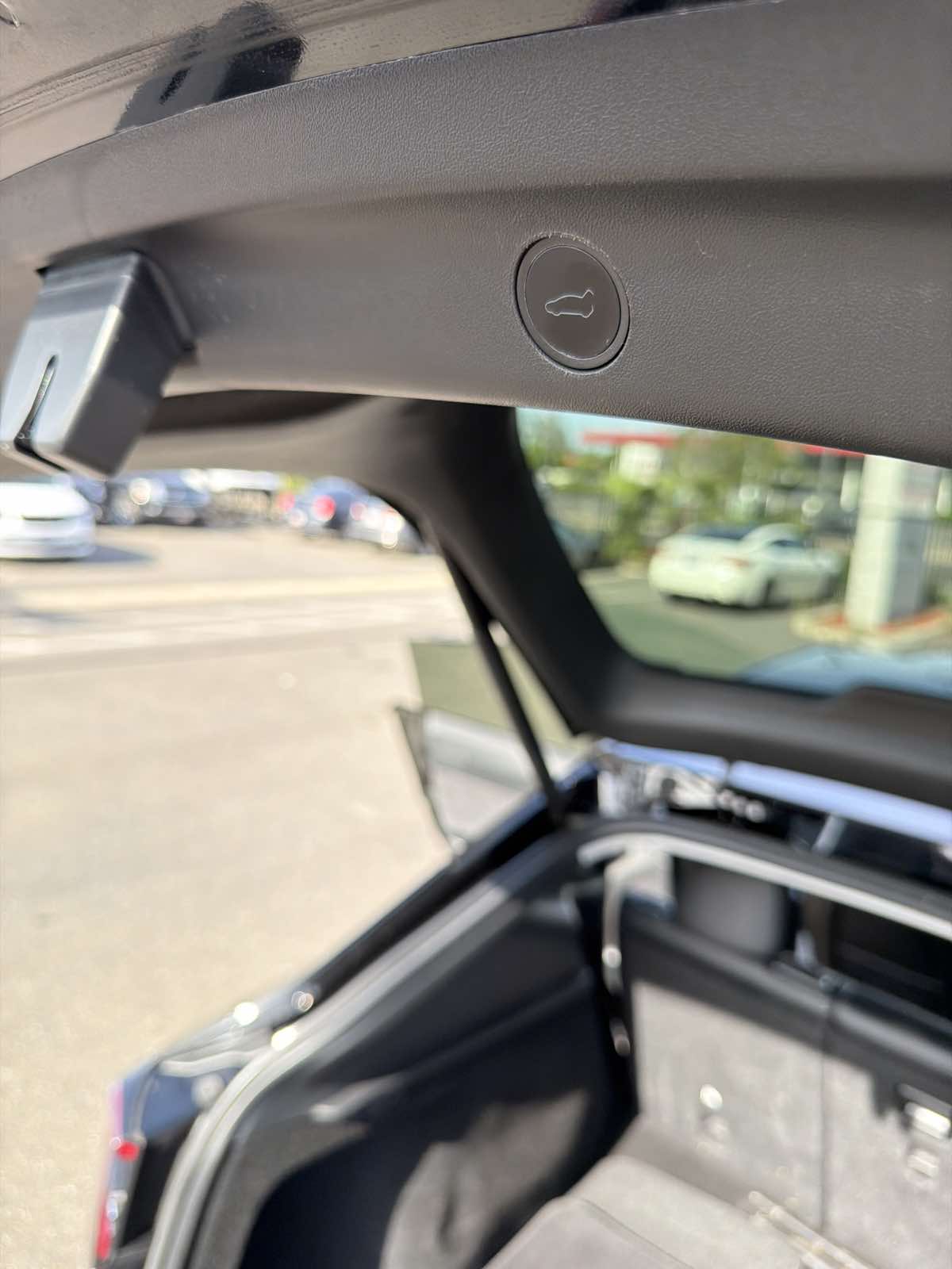 Tesla Model Y photo 21