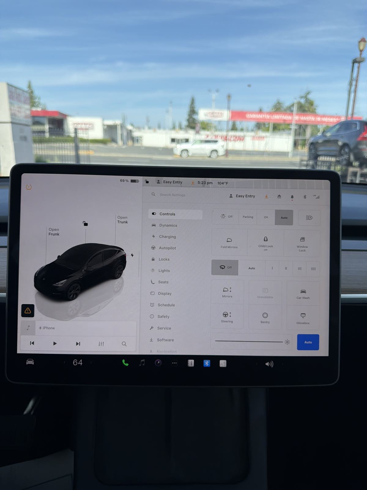 Tesla Model Y photo 39