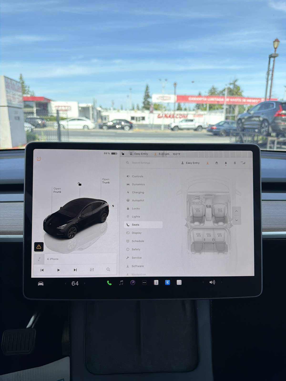 Tesla Model Y photo 45