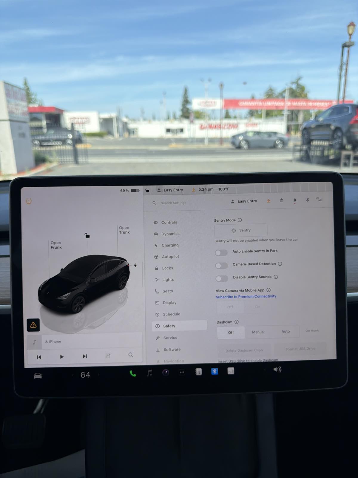 Tesla Model Y photo 48
