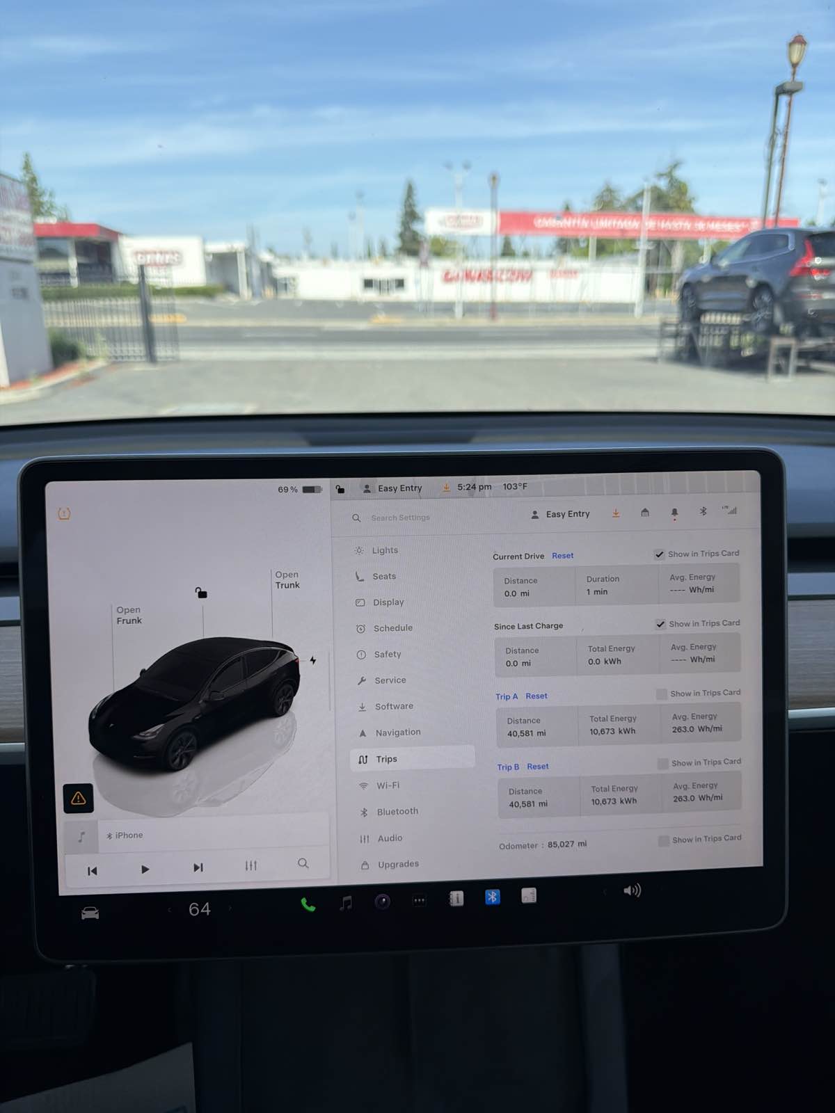 Tesla Model Y photo 52