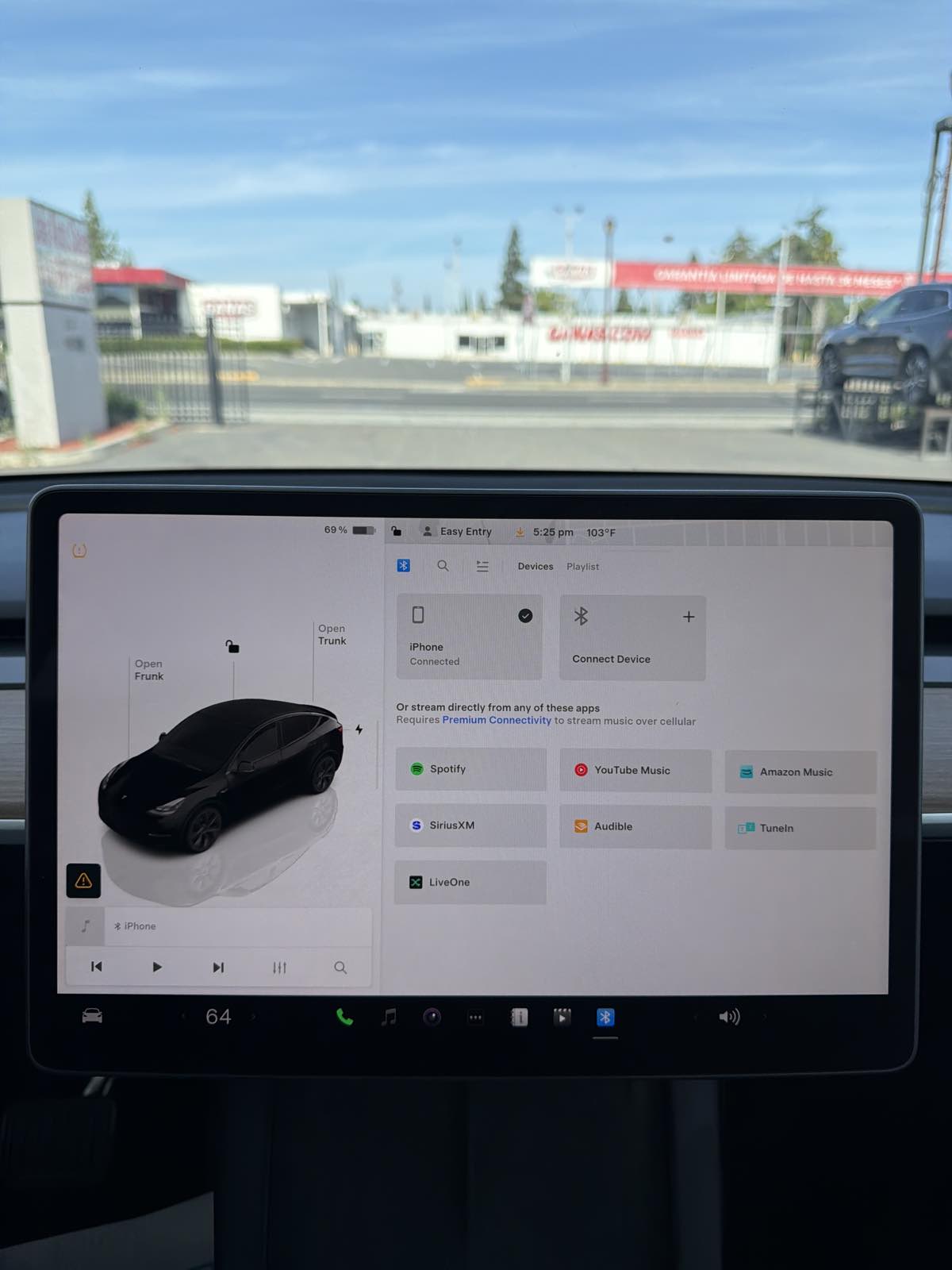 Tesla Model Y photo 59