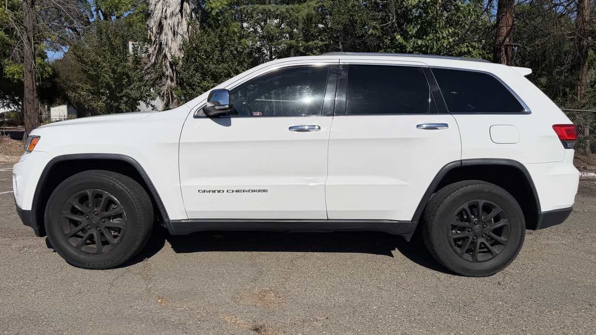 Jeep Grand Cherokee photo 2