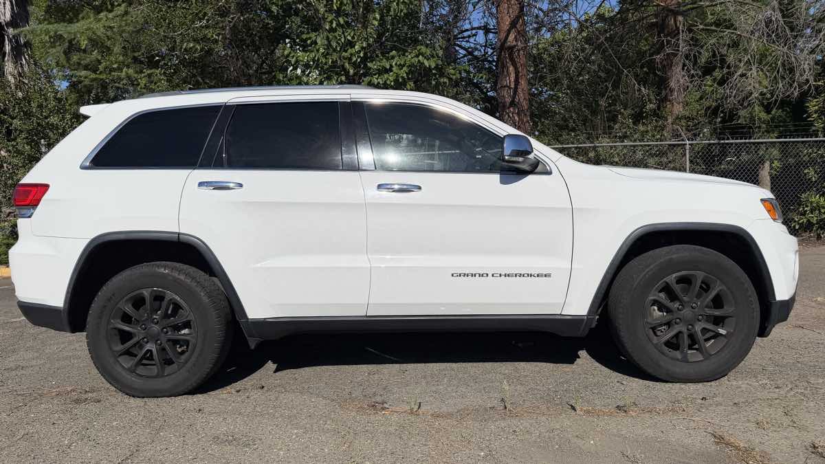 Jeep Grand Cherokee photo 6