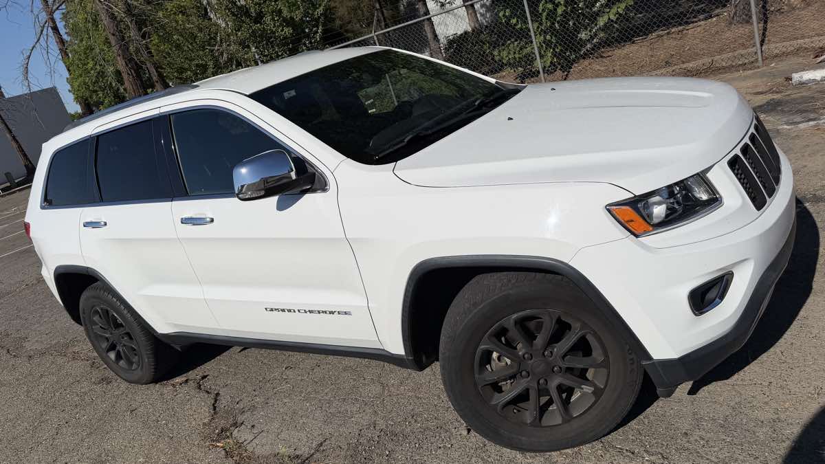 Jeep Grand Cherokee photo 8