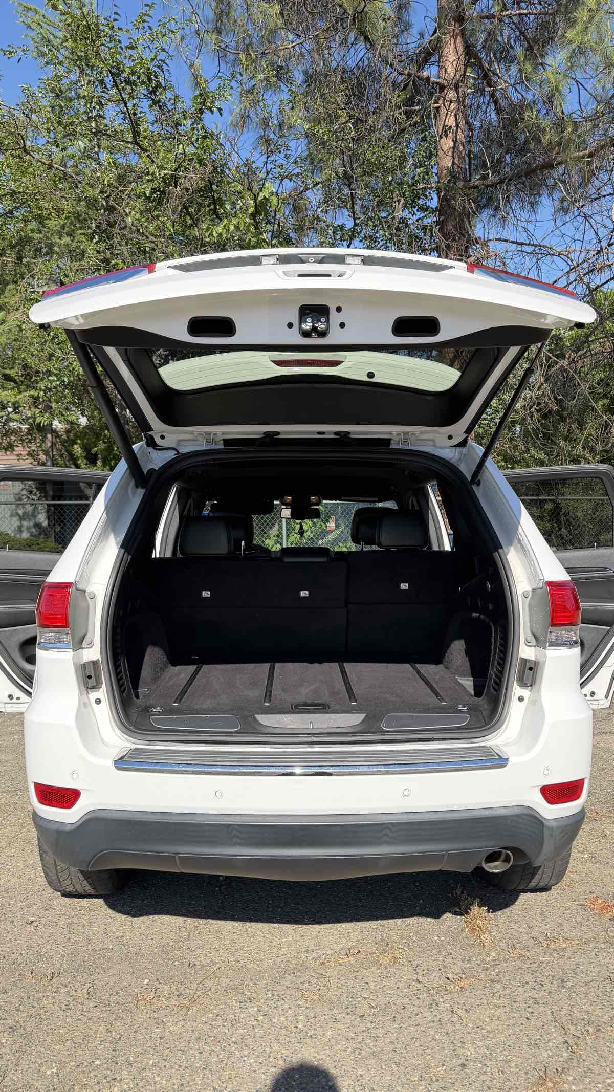 Jeep Grand Cherokee photo 11