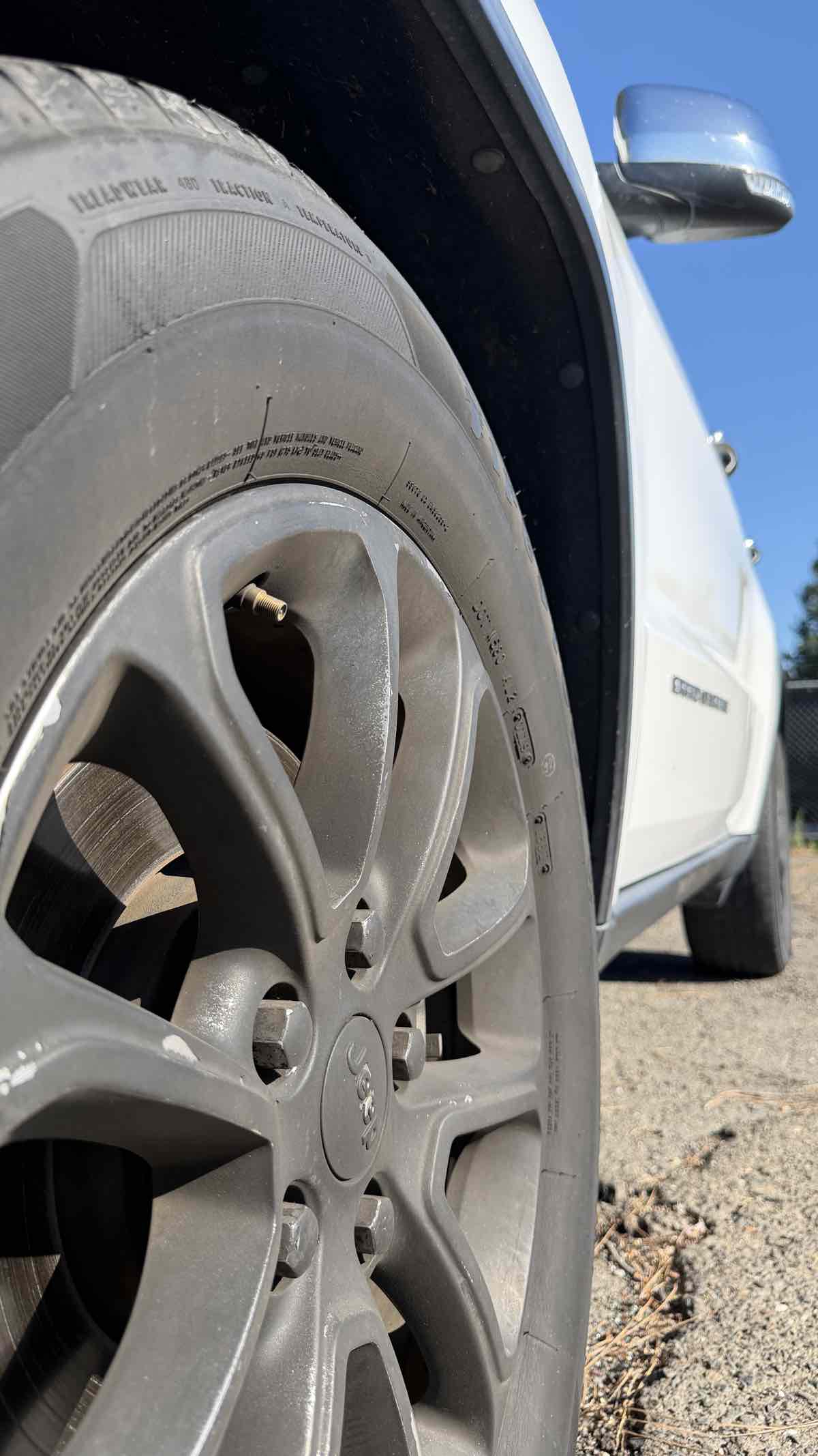 Jeep Grand Cherokee photo 14