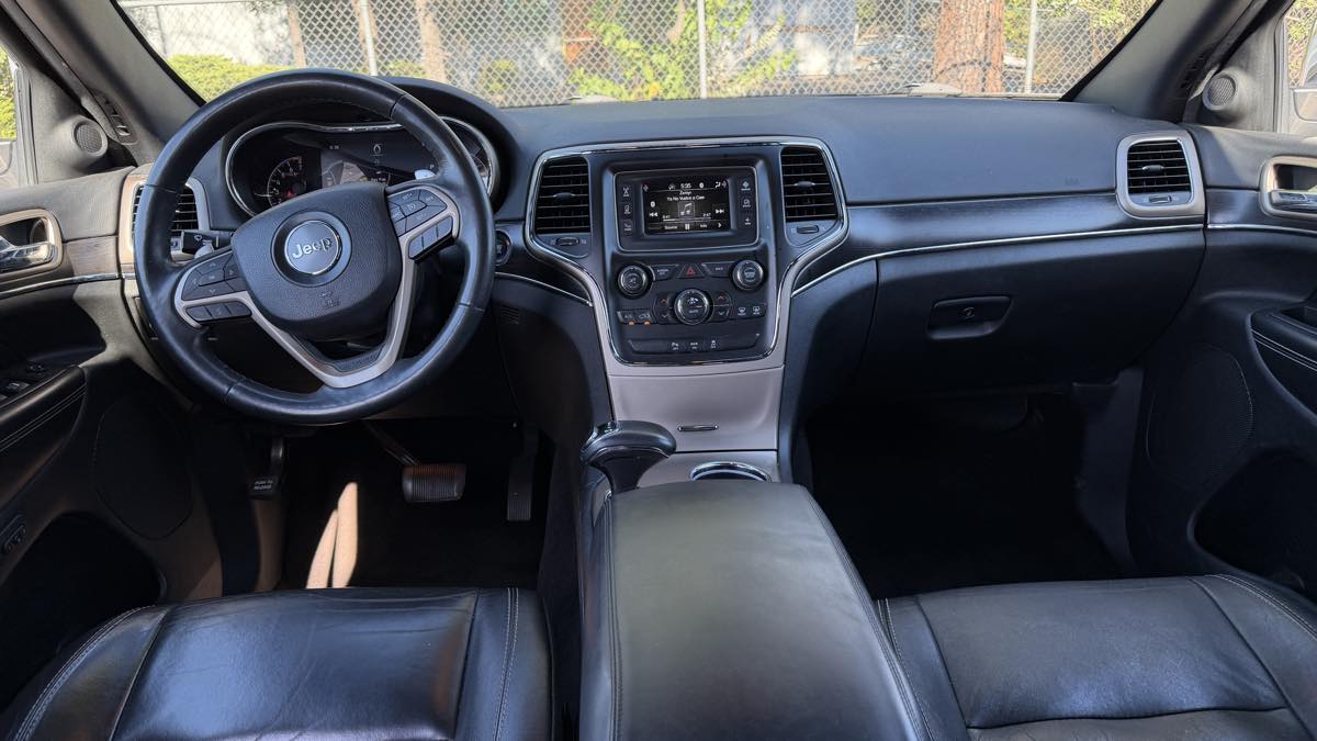 Jeep Grand Cherokee photo 18