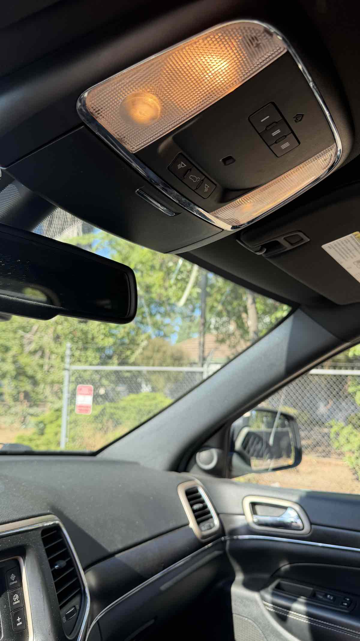 Jeep Grand Cherokee photo 21