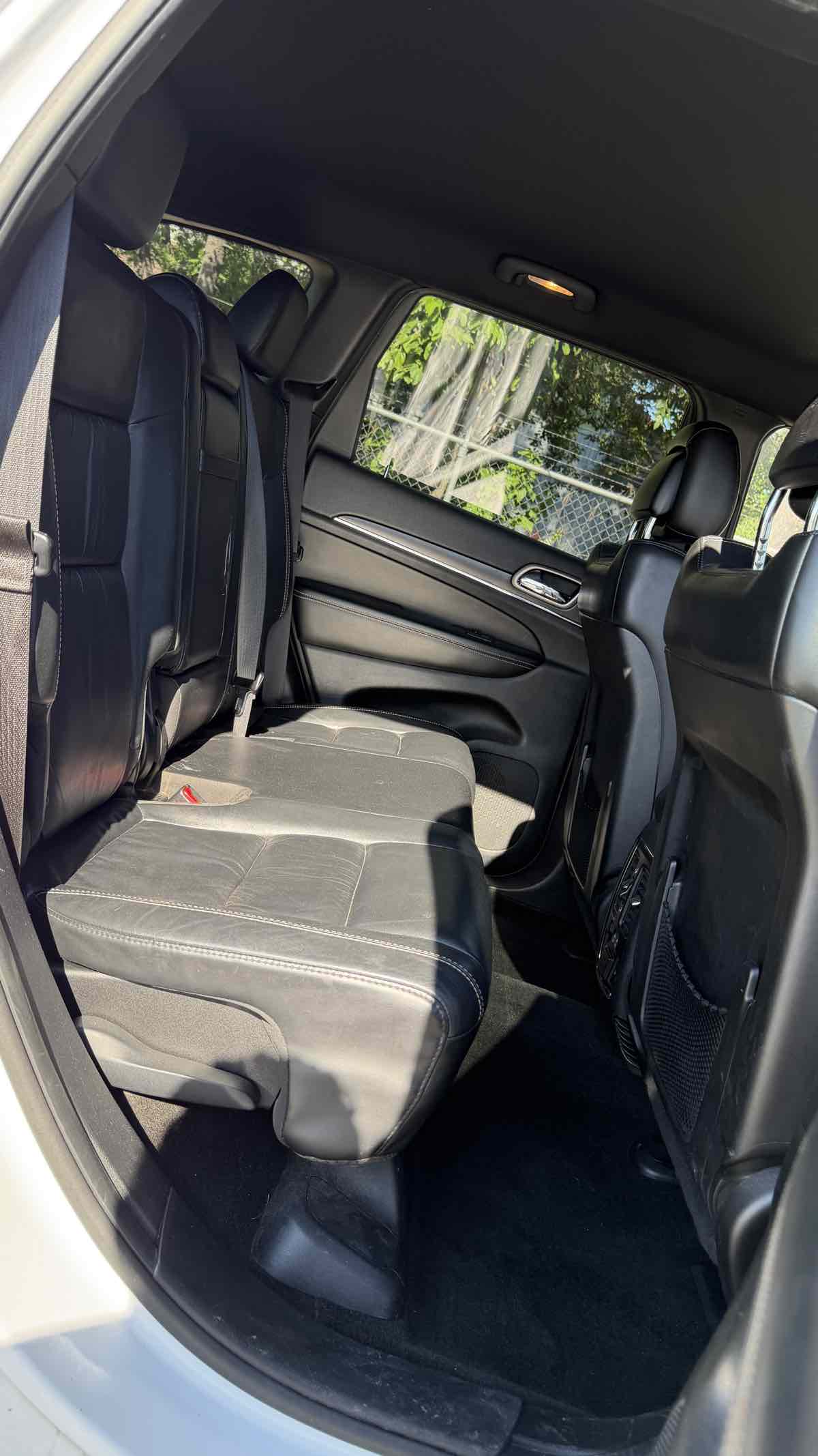 Jeep Grand Cherokee photo 28