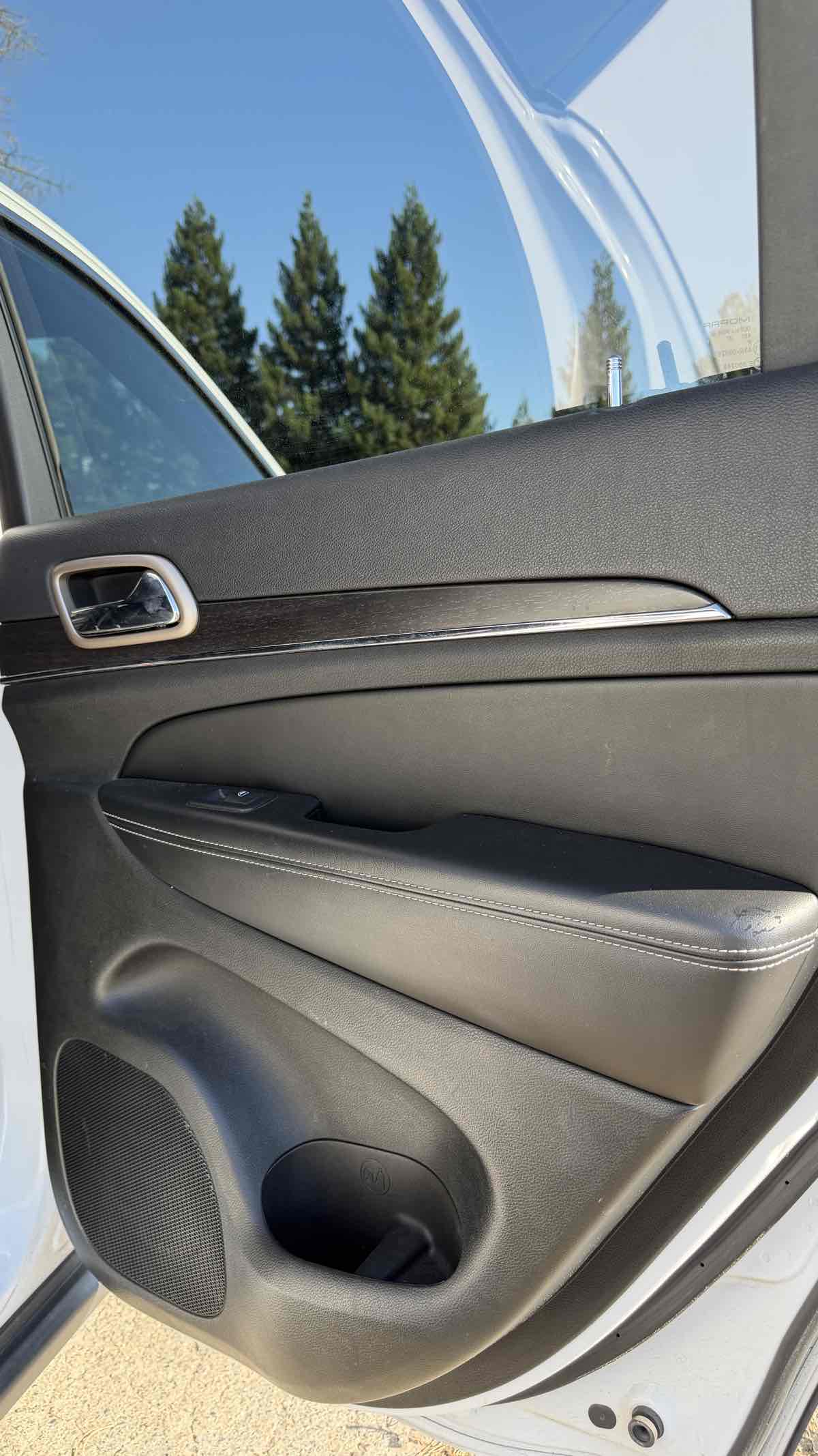 Jeep Grand Cherokee photo 29