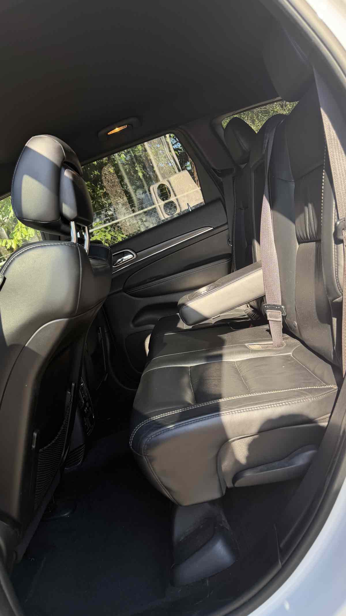 Jeep Grand Cherokee photo 31