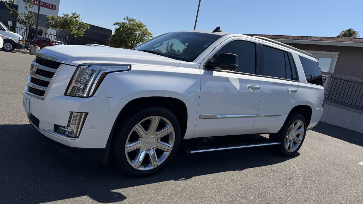 Cadillac Escalade photo 9