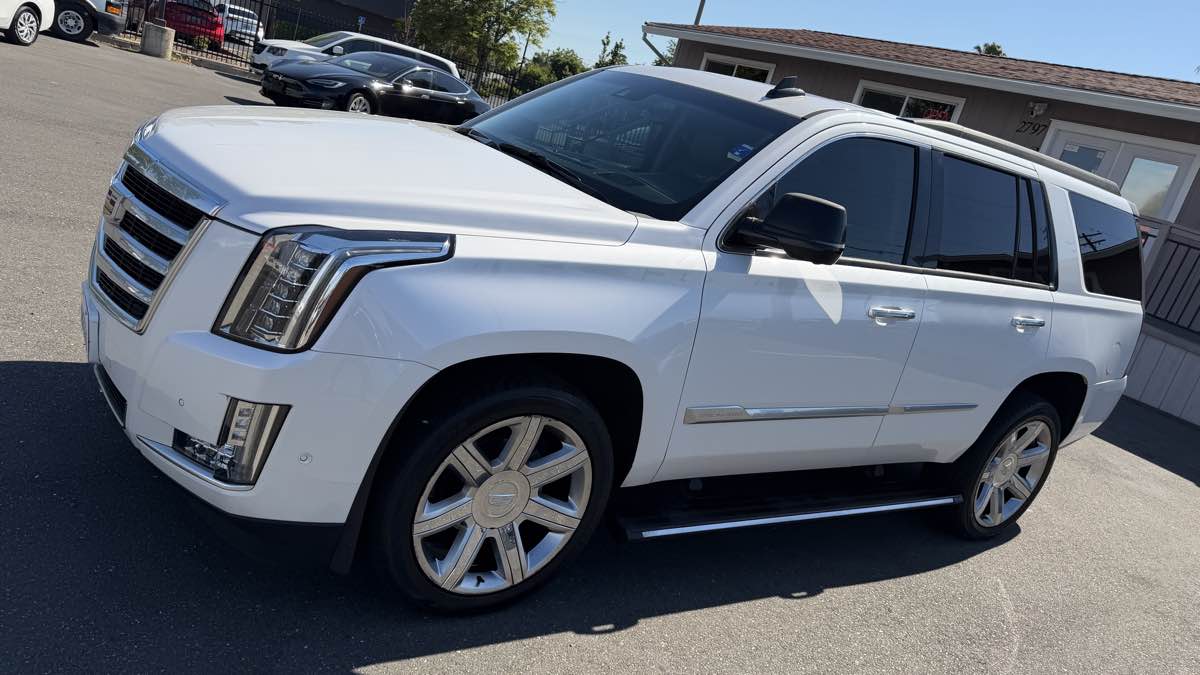 Cadillac Escalade photo 10