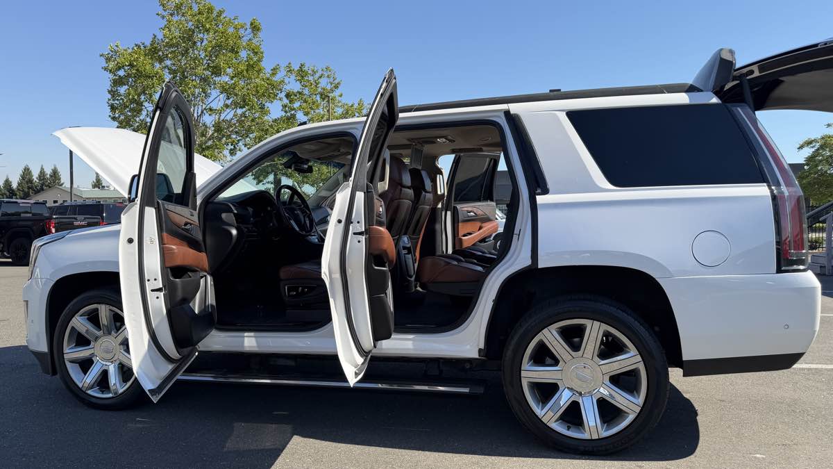 Cadillac Escalade photo 12