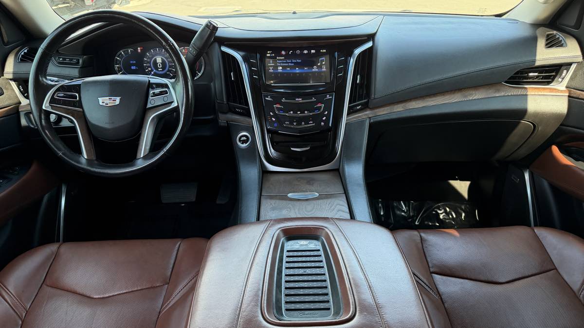 Cadillac Escalade photo 23