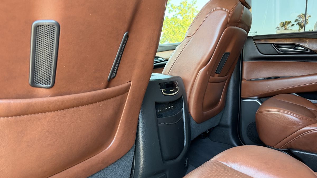 Cadillac Escalade photo 33