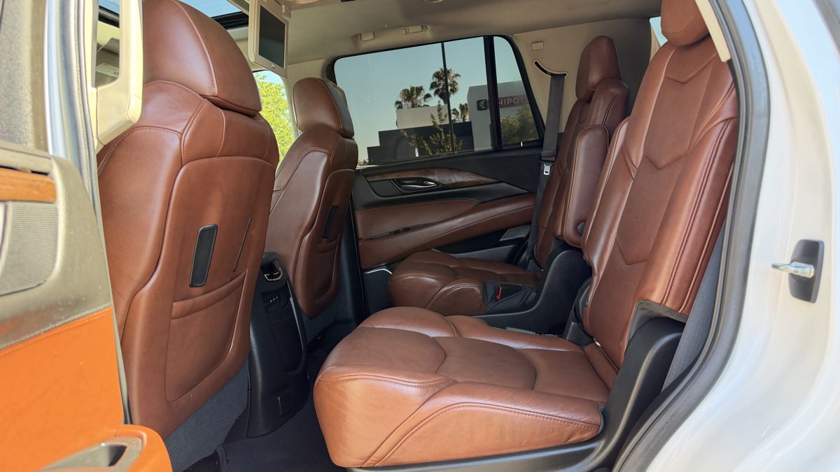 Cadillac Escalade photo 35