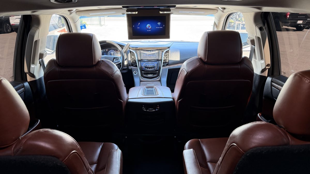 Cadillac Escalade photo 39