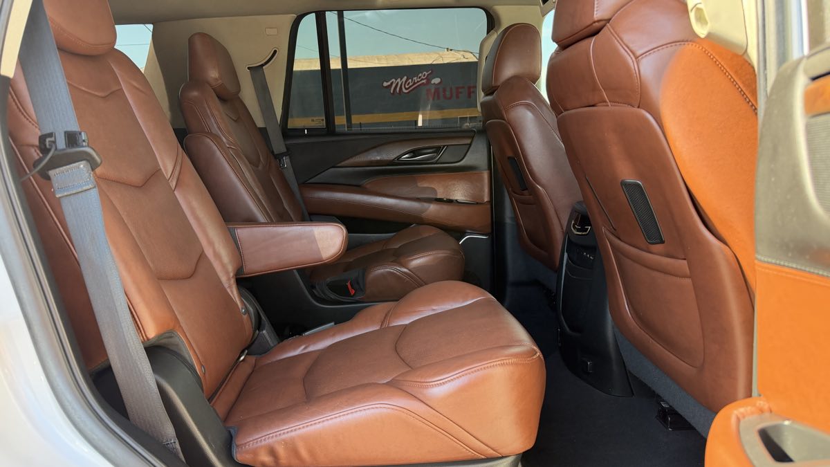 Cadillac Escalade photo 43
