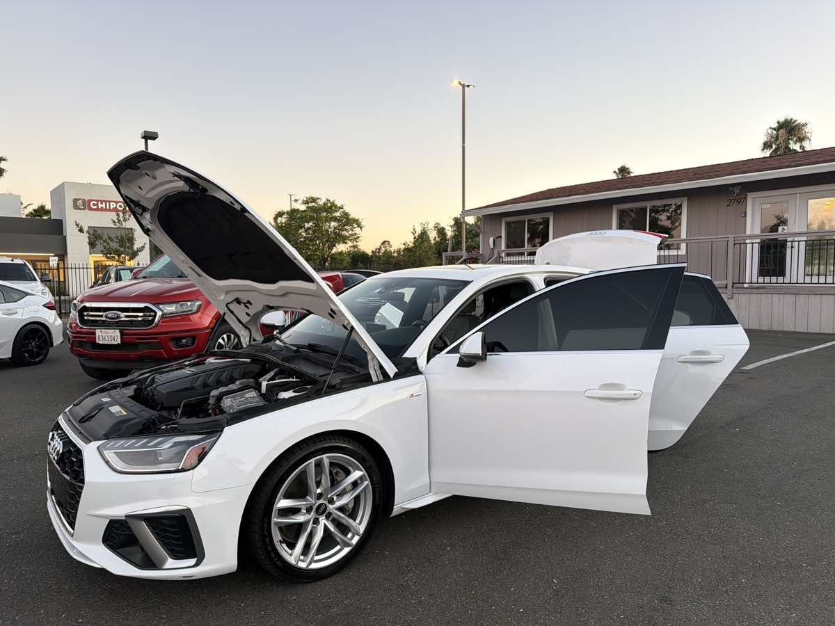 Audi A4 photo 12
