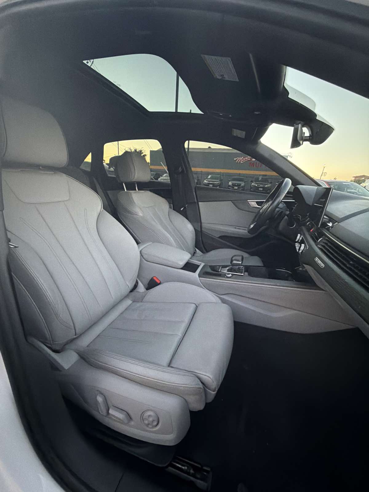 Audi A4 photo 24