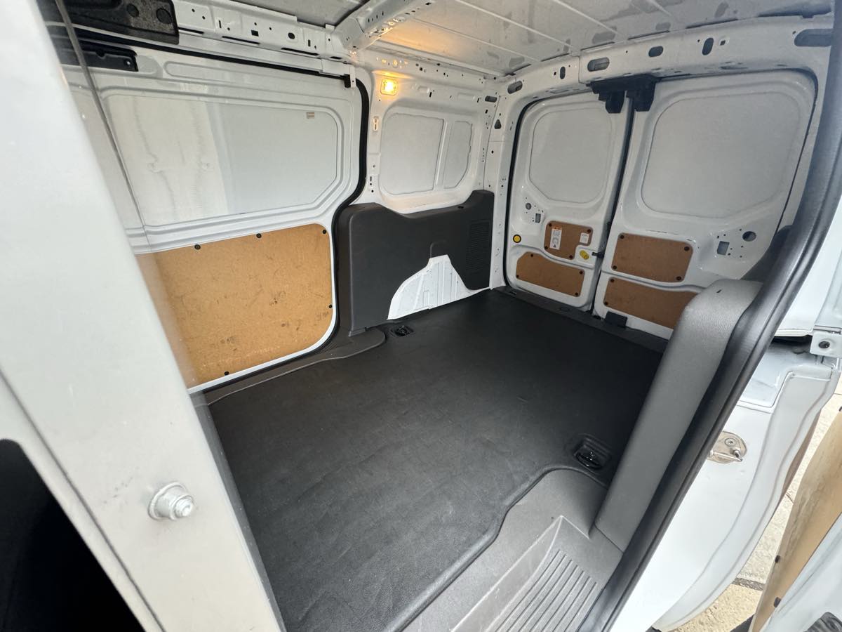 2019 Ford Transit Van XL photo 16