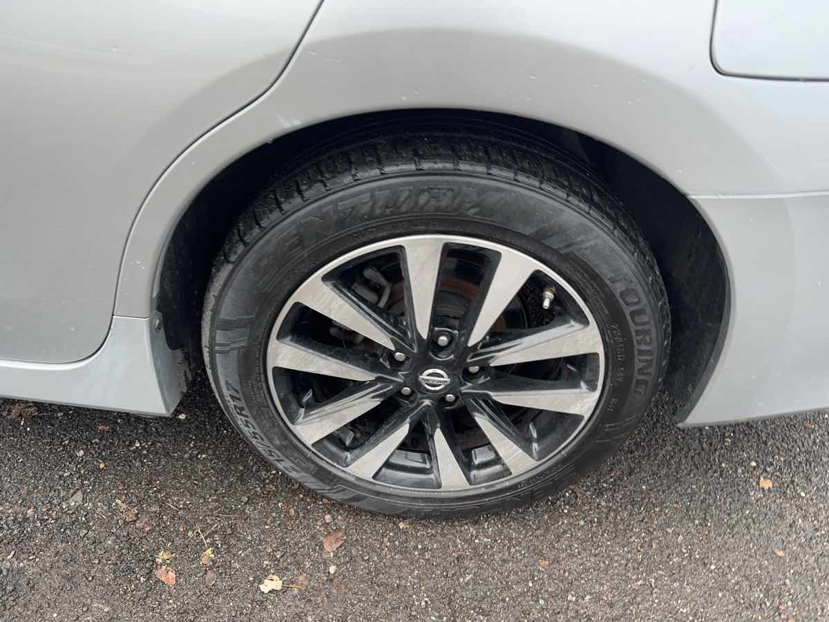 2018 Nissan Altima 2.5 SL photo 9