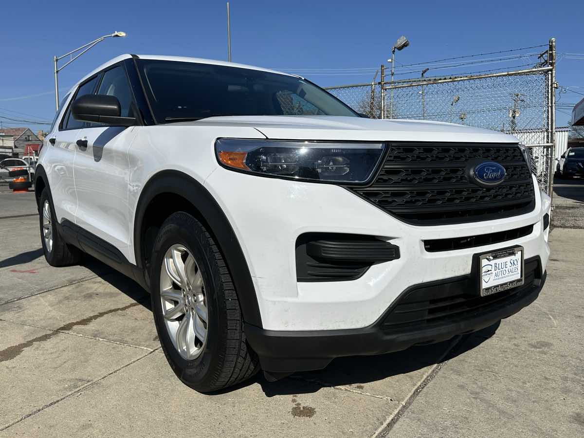 2021 Ford Explorer Base photo 3