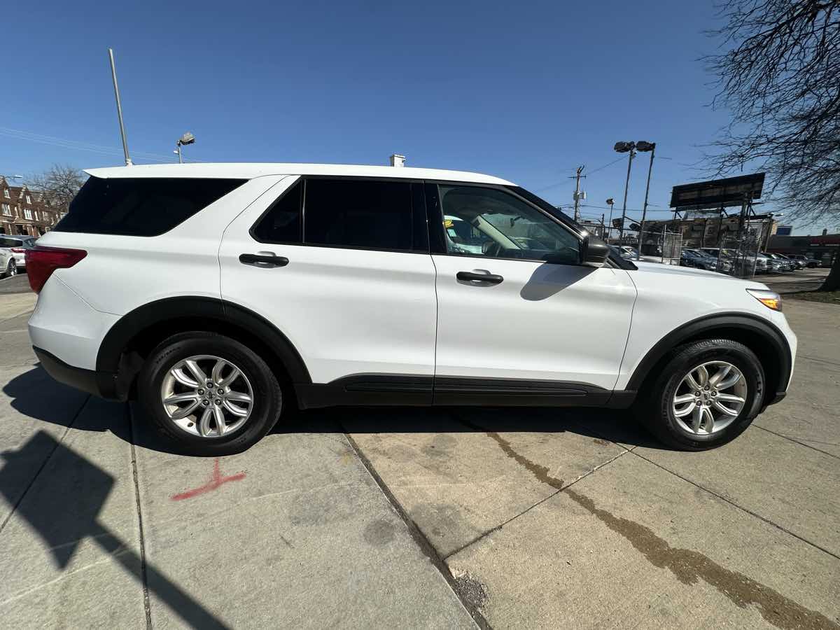 2021 Ford Explorer Base photo 4