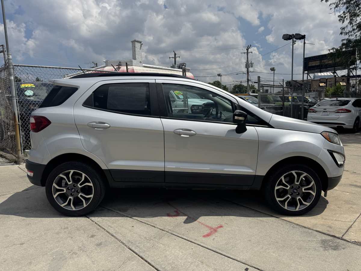2020 Ford EcoSport SES photo 3