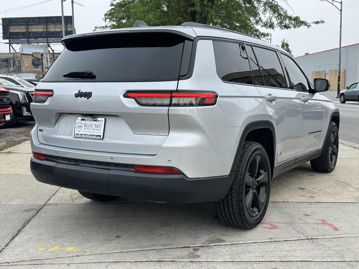2021 Jeep Grand Cherokee Altitude photo 5
