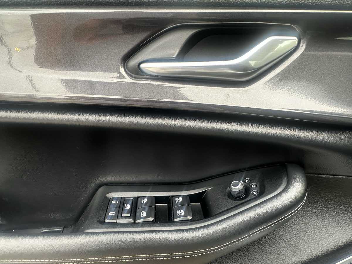 2021 Jeep Grand Cherokee Altitude photo 10