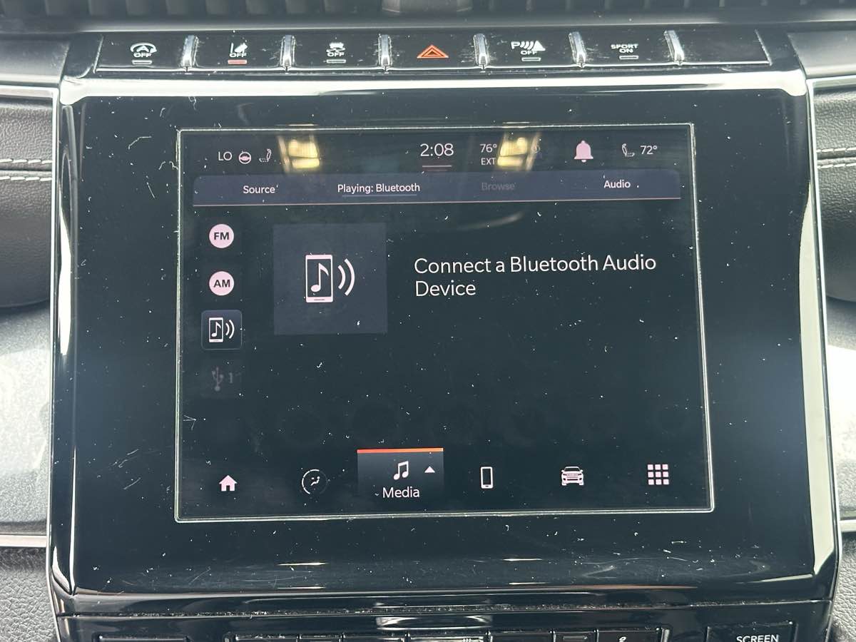 2021 Jeep Grand Cherokee Altitude photo 18