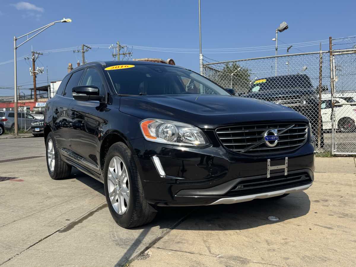2016 Volvo XC60 T5 Premier photo 3