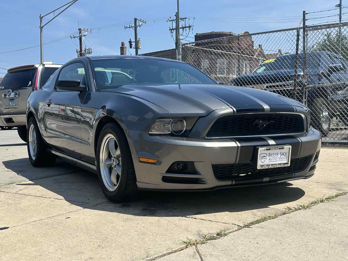 2014 Ford Mustang V6 photo 3