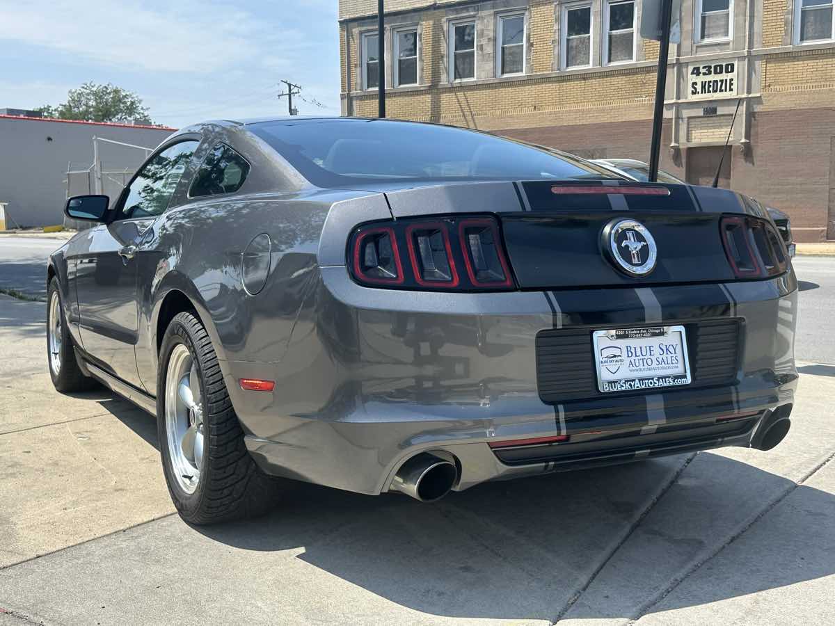 2014 Ford Mustang V6 photo 7