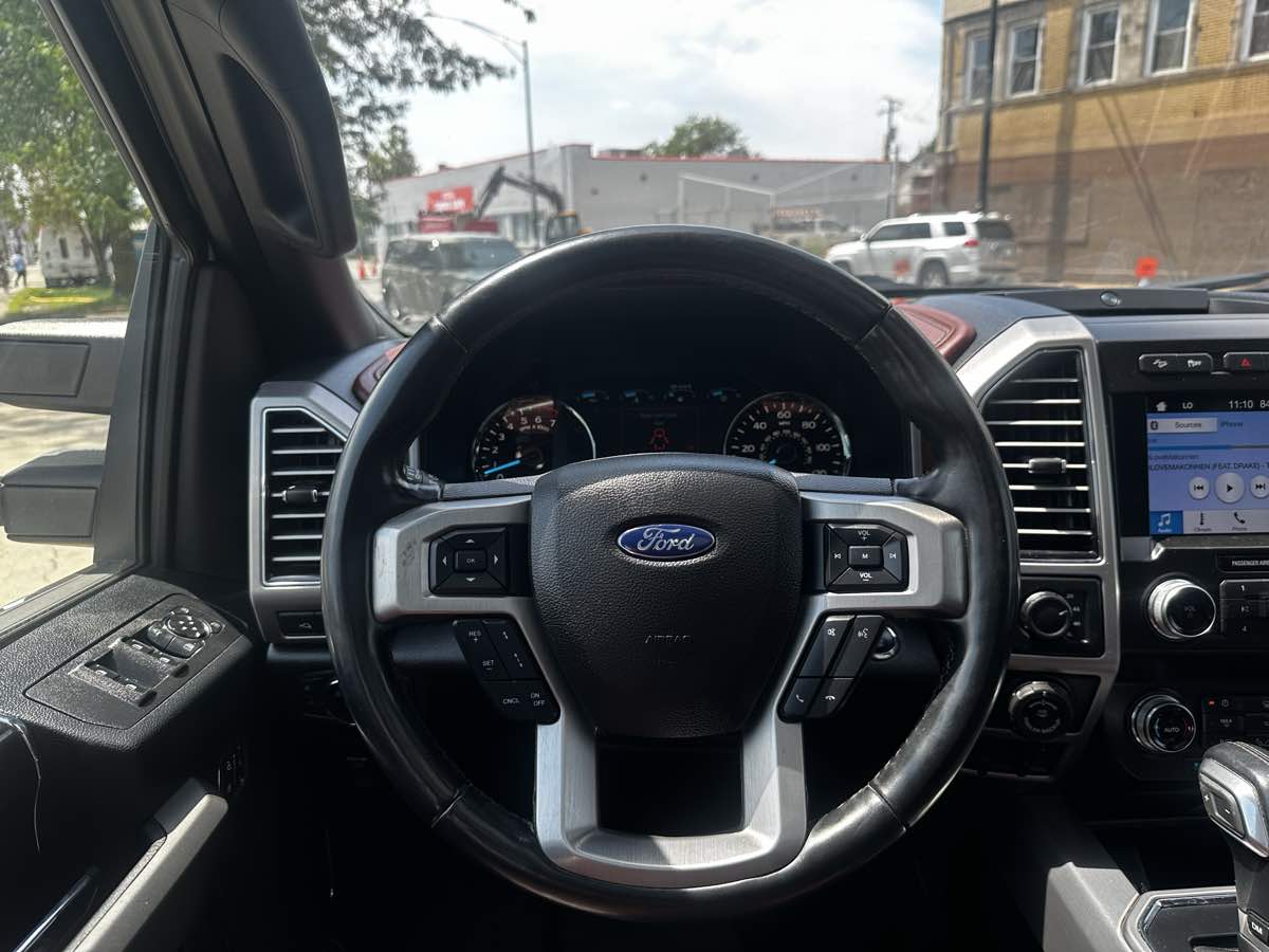2019 Ford F-150 Platinum photo 16