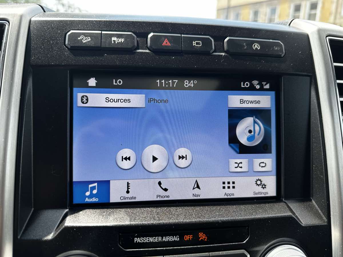 2019 Ford F-150 Platinum photo 34