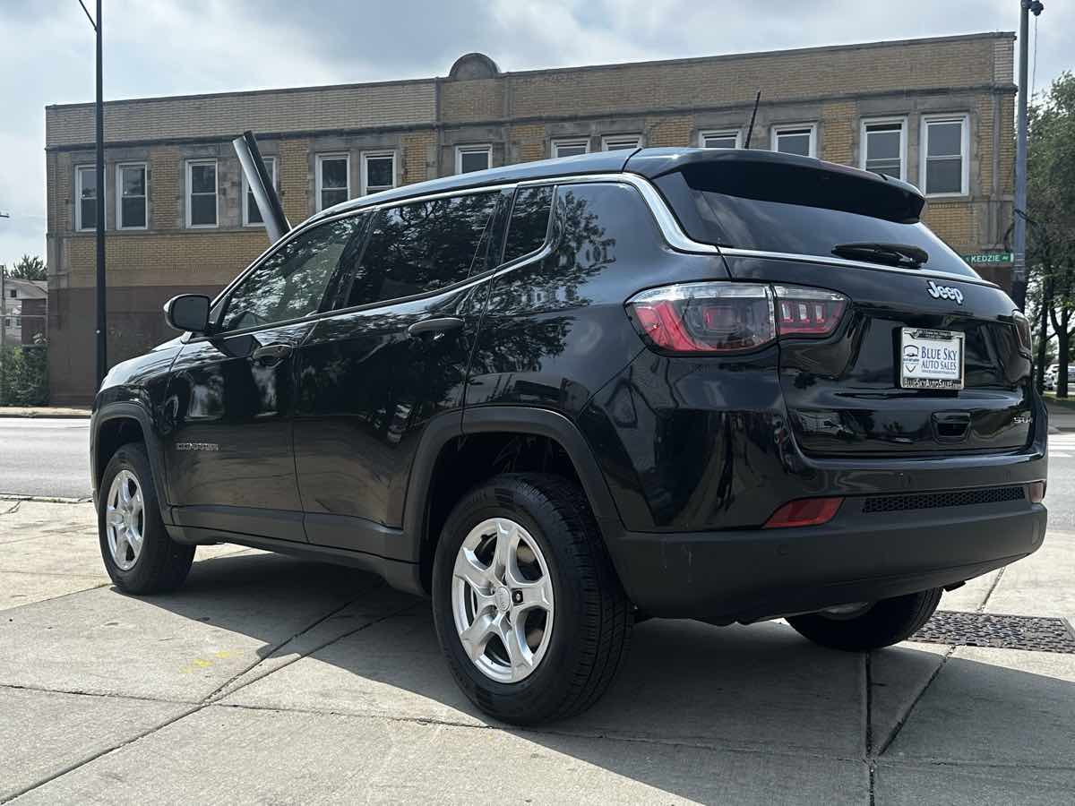 2022 Jeep Compass Sport photo 3